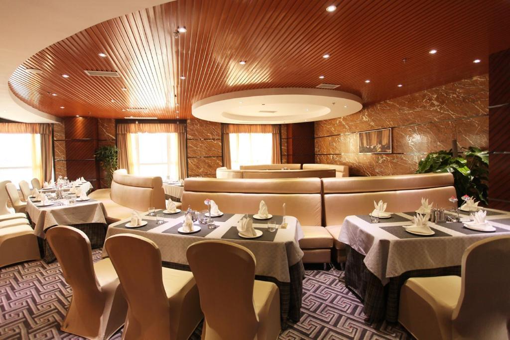 Chengdu Liwan International Hotel Bagian luar foto