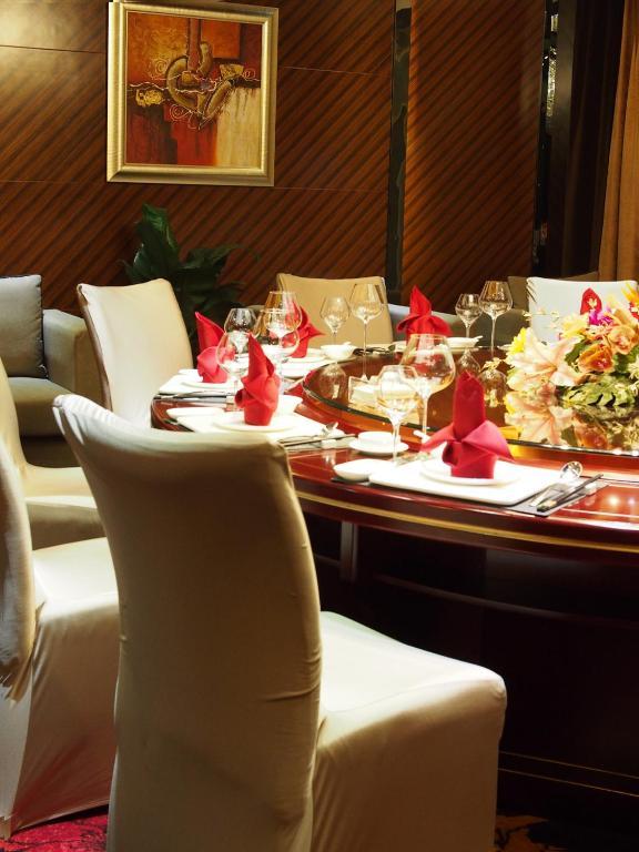 Chengdu Liwan International Hotel Bagian luar foto